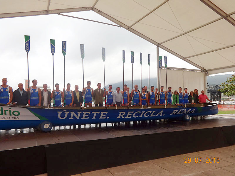 Presentación del acto de promoción de reciclaje de vidrio, celebrado en la explanada de La Fondona (Astillero), el 29 de julio de 2015.