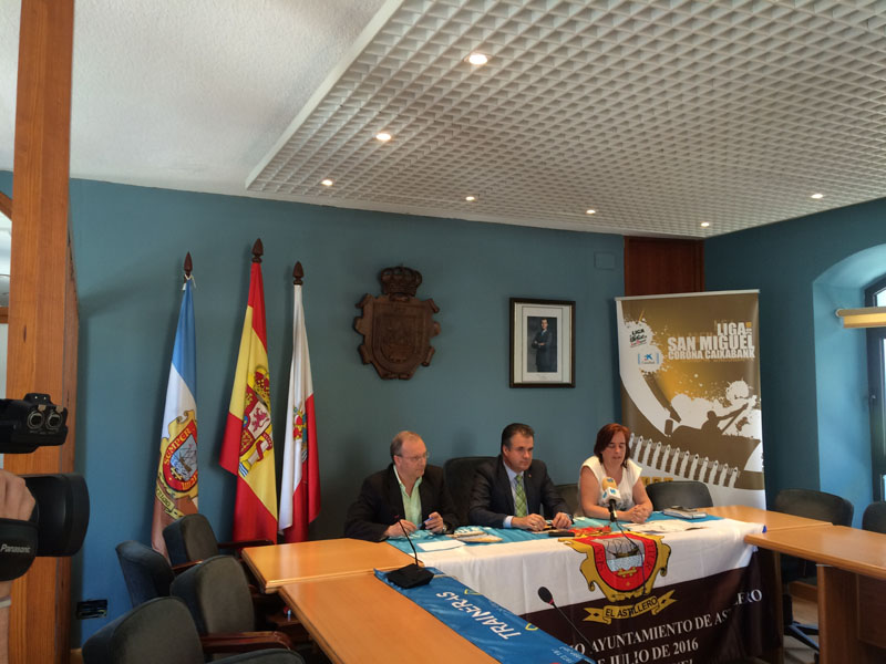 Presentación de la Bandera XL Gran Premio Ayuntamiento de Astillero (2ª regata de Liga ACT), celebrado el martes, día 28 de junio de 2016.